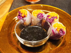 レッスン後の人参と紫キャベツの生春巻の画像