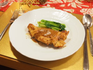 チキンソテークリームソース仕立て